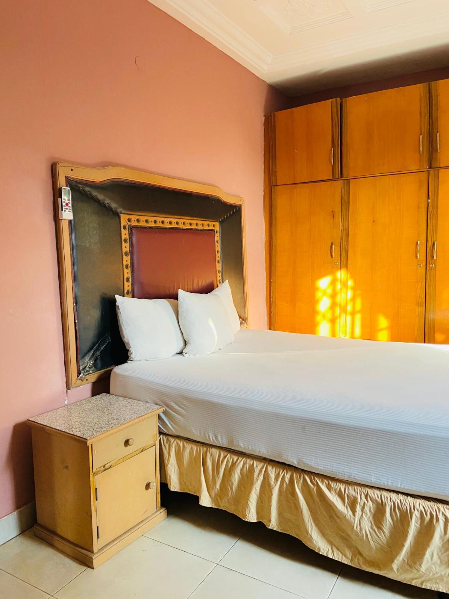 Heaven Gate Hotel Accra Kültér fotó